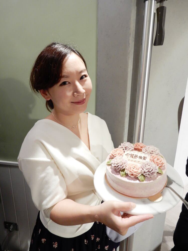 樂天市場母親節蛋糕推薦，適合親子共食的手工藝術蛋糕。