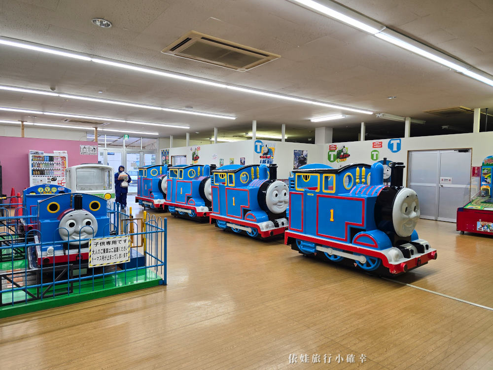 大井川鐵道新金谷駅免費景點，「Plaza Loco 」商店有火車博物館、復古列車很好拍，還可以買火車便當，搖曳露營漫畫迷必來