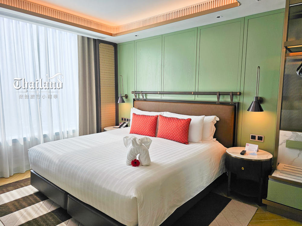 【2024曼谷住宿推薦】Eastin Grand Hotel Phayathai帕亞泰易思廷大酒店五星級飯店，交通方便有機場快線、BTS還有超美無邊際泳池