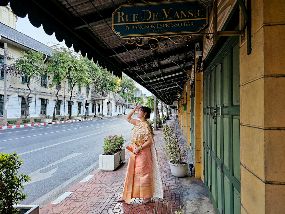 泰國曼谷泰服體驗「Cherd-Chay Thai Glory 澤采泰服工作室」，在百年老宅內的泰服館，遊客少的金山寺老城區真的好好拍！