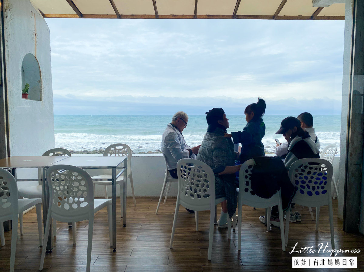 新北金山美食 |  洋荳子咖啡館，北海岸的偽出國景點，唯美藍白建築秒到希臘聖托里尼島，分享菜單/交通/停車場