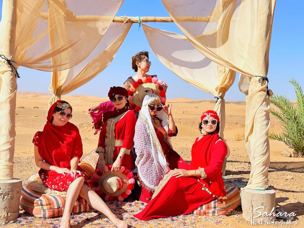 魔力奢華帳篷營區 Sahara Magic Luxury Camp，摩洛哥撒哈拉沙漠豪華露營看星星，IG網美最愛慾望城市風格涼亭，起床就見壯麗沙丘