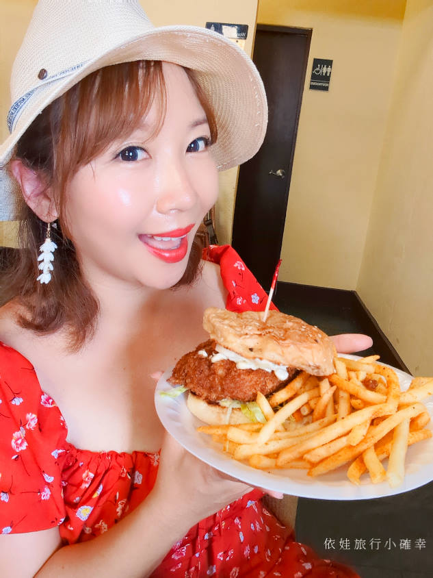 關島平價美食推薦Meskla DOS，被票選為關島最好吃的漢堡，推薦墨魚汁蝦堡（內附菜單）