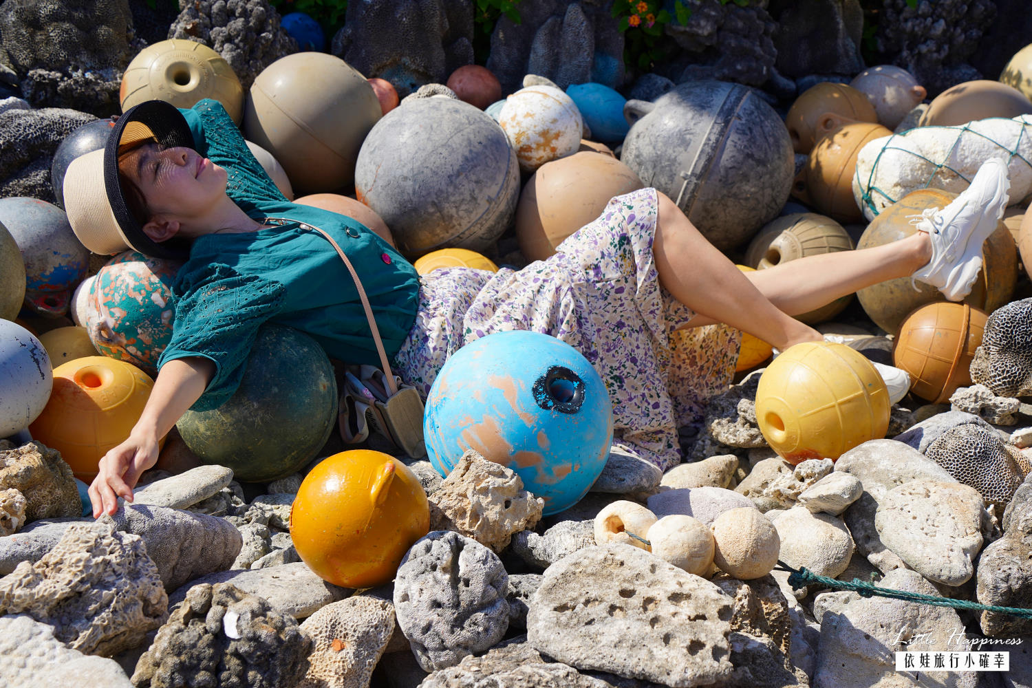 南寮浮球秘境超好拍，IG網美打卡免費景點! 澎湖古厝、彩繪浮球、可愛海龜