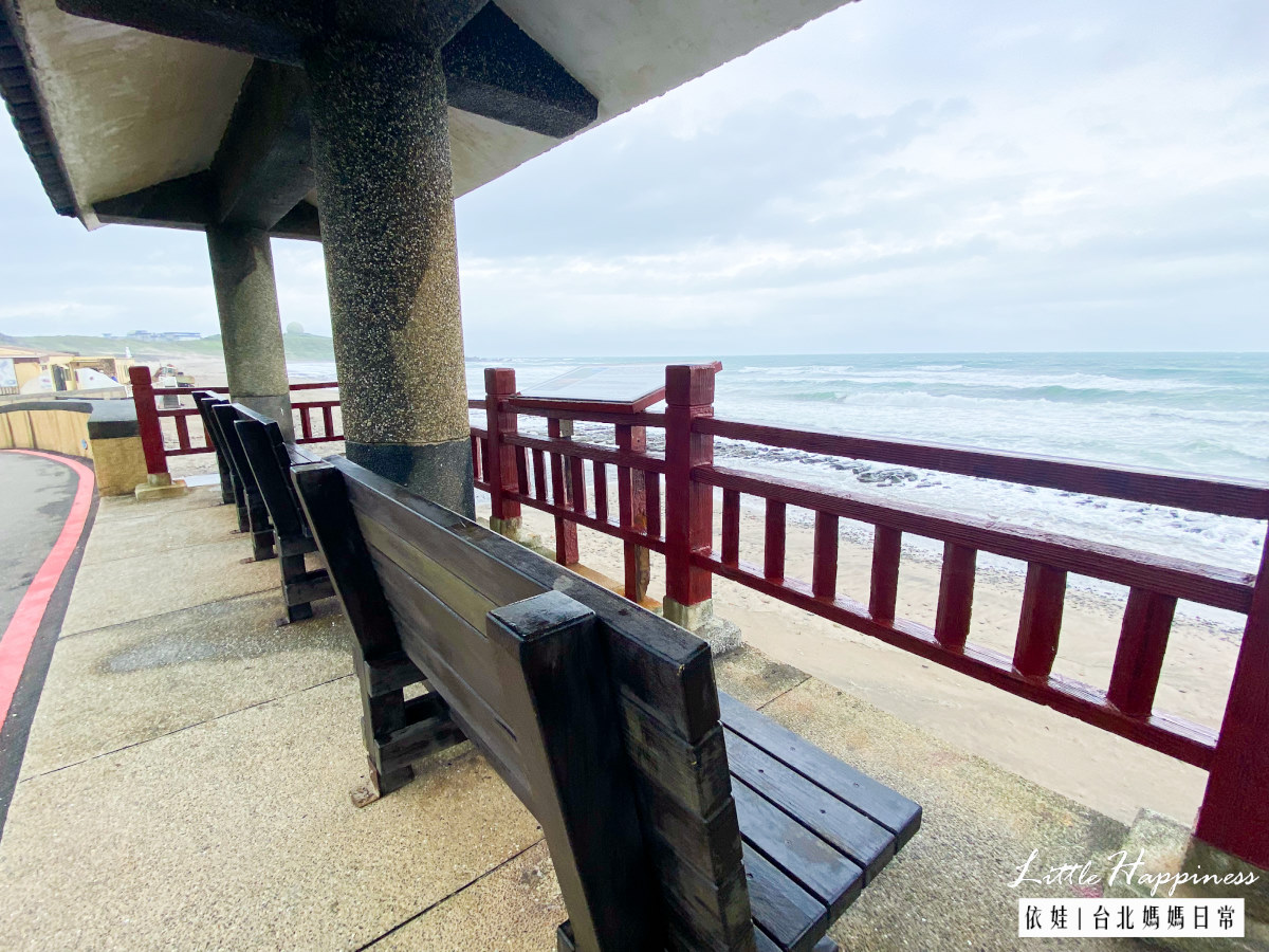 新北石門免費景點｜老梅綠石槽，台灣8大秘境之一的抹茶海岸，推薦順遊彩繪漁港、美食、咖啡廳(停車場/交通)