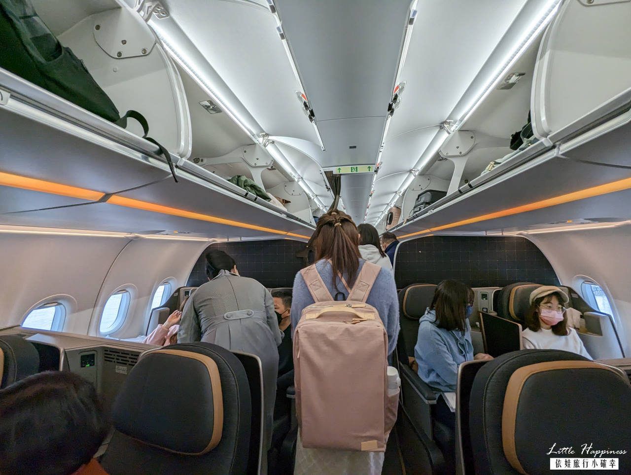 出國旅遊VLOG分享! 日本北海道自由行／星宇航空AIRBUS A321NEO初體驗，隱藏版飛機餐跟特調超推薦，濃湯就普通囉