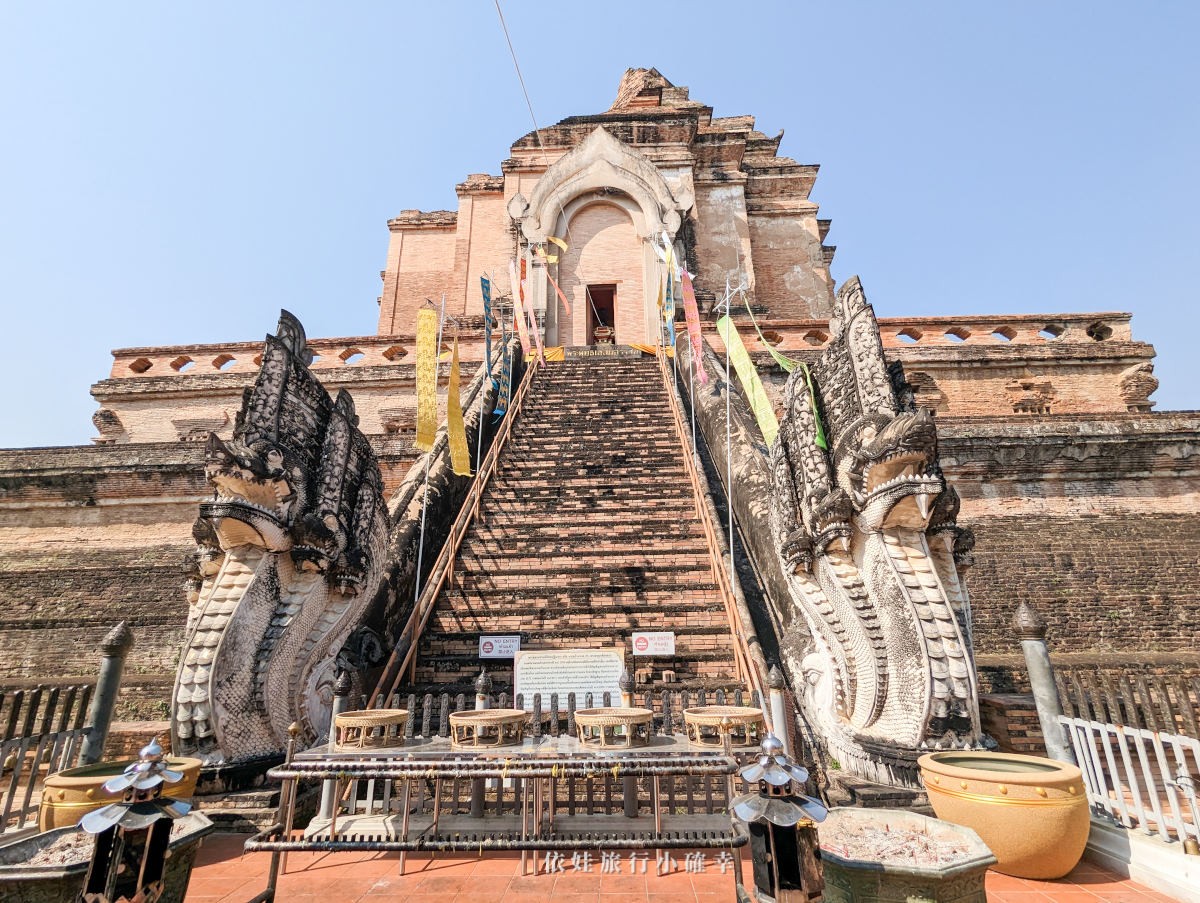 清邁古城區必去景點，柴迪隆寺（Wat Chedi Luang）超過600年的蘭納風格大佛塔古樸莊嚴（交通門票）