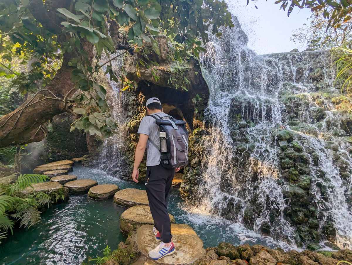 清邁天使瀑布，前往藍廟途中的網紅秘境，有花海瀑布好玩好拍（Dantewada Land of Angels Waterfall Park）