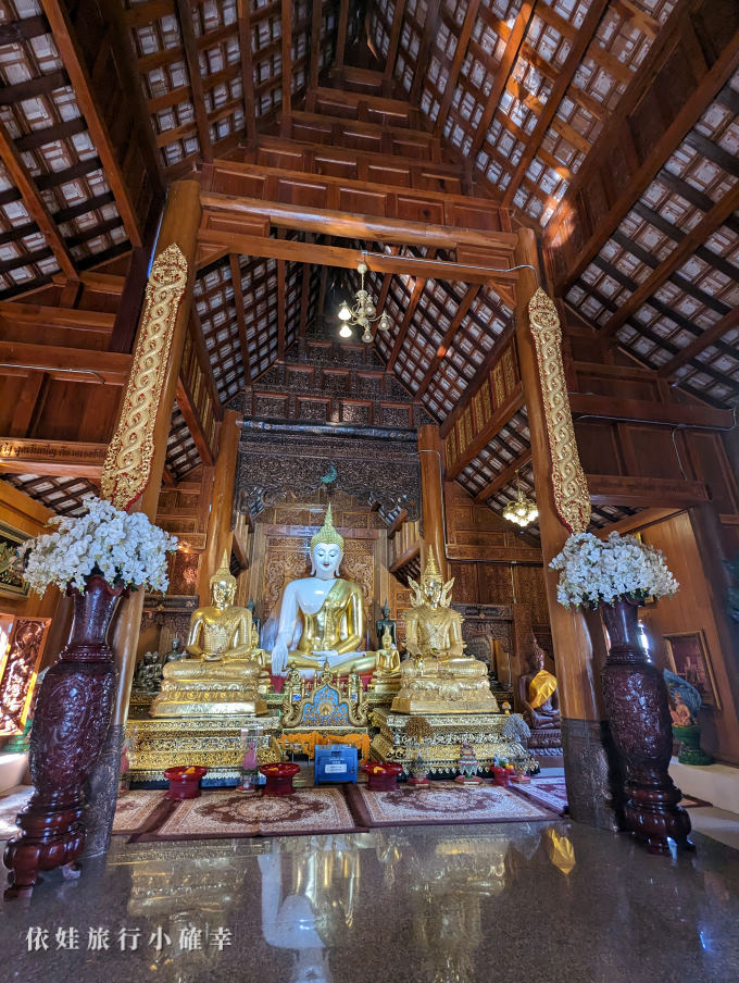 清邁藍廟Wat Ban Den，泰國百年寺廟近年來才爆紅，全藍建築設計莊嚴寧靜（門票交通）