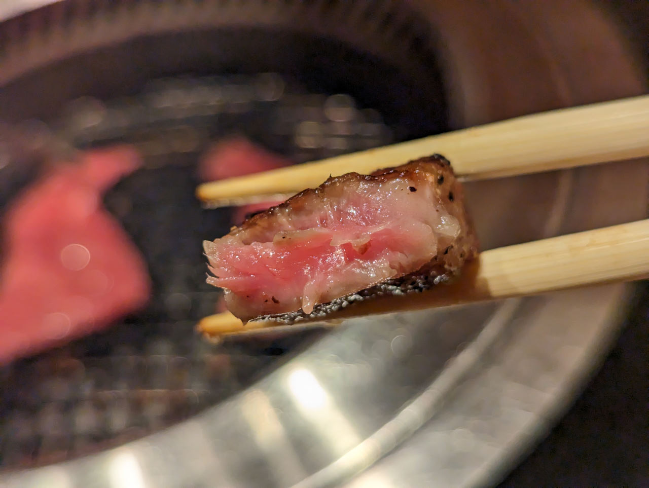 神戶美食| 石田屋Ishida.神戶牛燒肉餐廳（三宮店），價位約1~2千台幣，還有獨立包廂。（內附菜單/訂位）